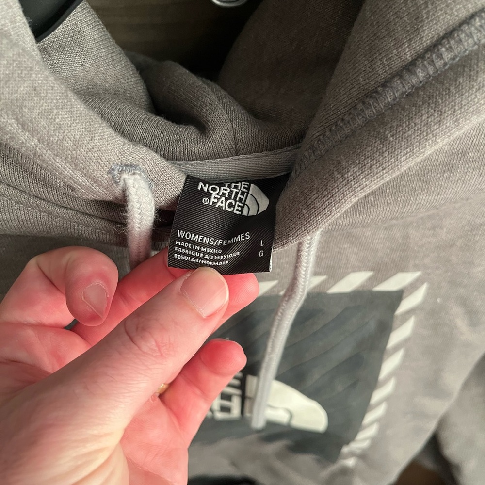 The North Face Cropped Heather Gray Hoodie - Picture 2 of 6